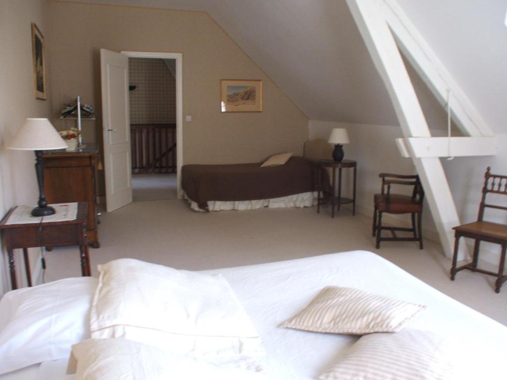 Manoir De La Rousselliere Aparthotel Loches Room photo