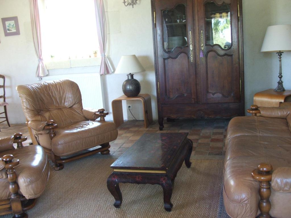 Manoir De La Rousselliere Aparthotel Loches Room photo
