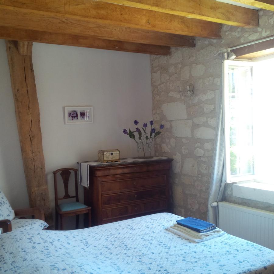 Manoir De La Rousselliere Aparthotel Loches Room photo