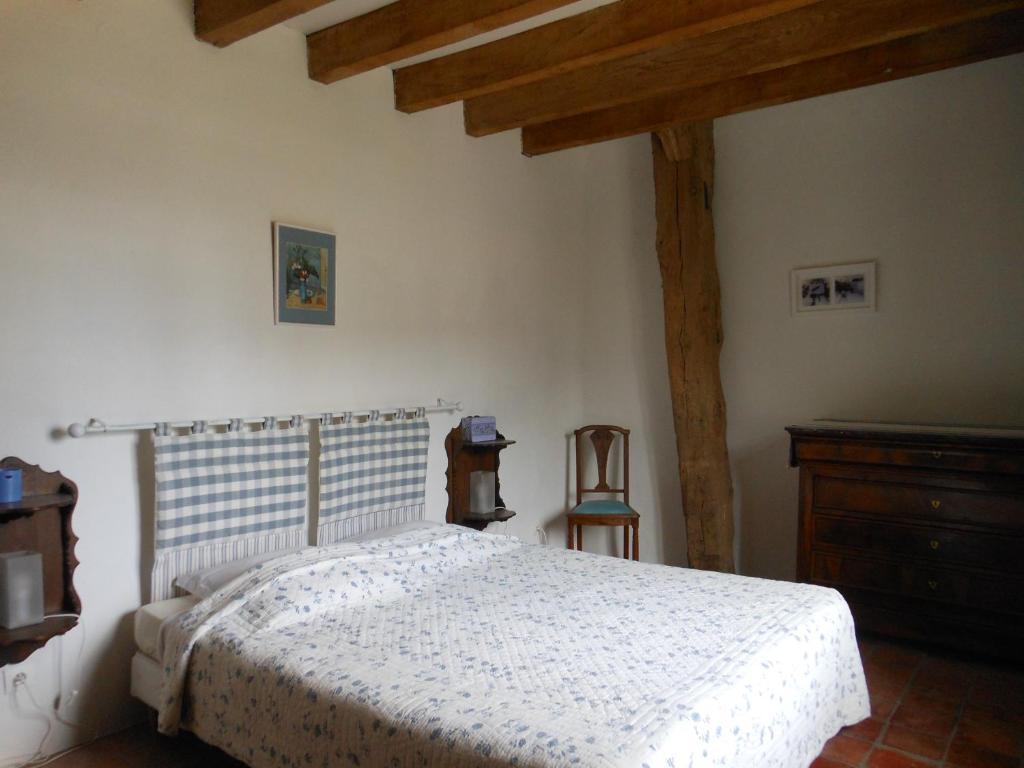 Manoir De La Rousselliere Aparthotel Loches Room photo